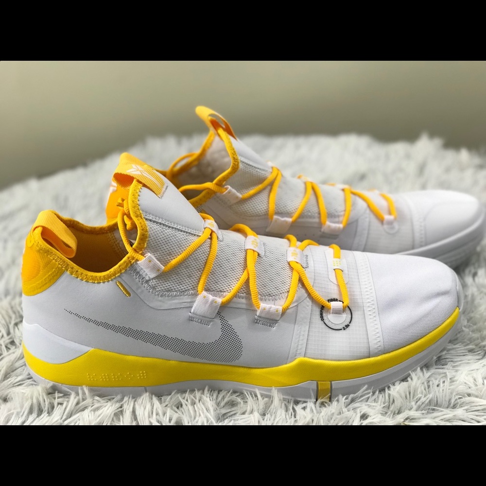 Nike Kobe Bryant AD TB  Shoes AT3874-106